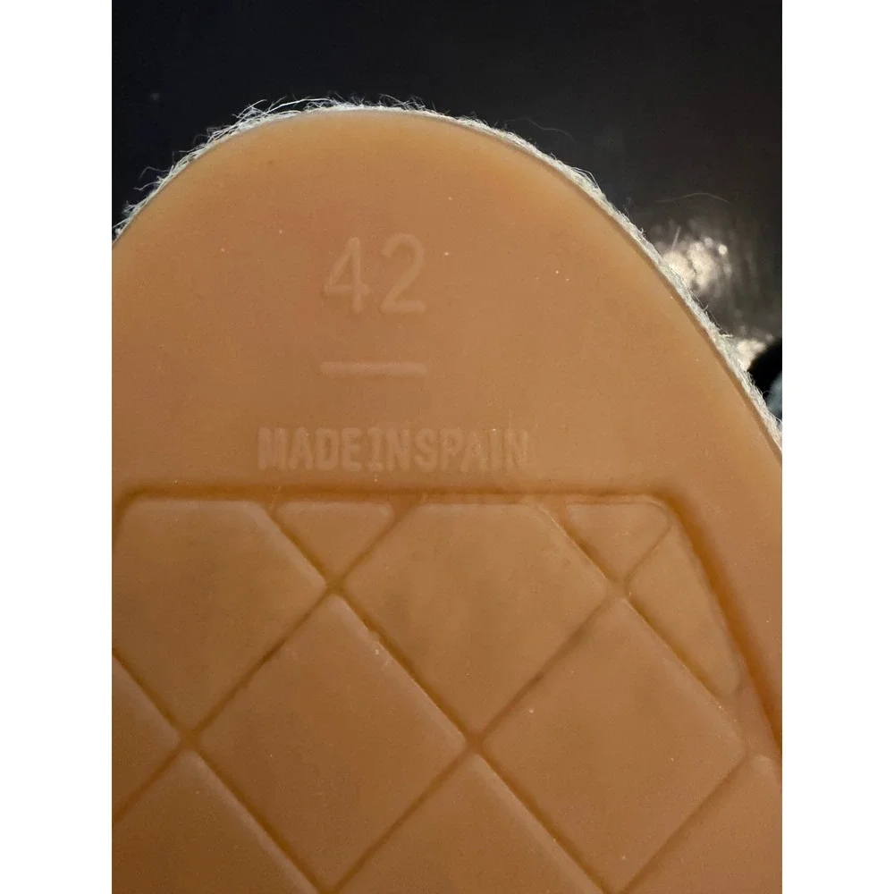 CHANEL espadrilles crafted